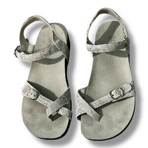 SAS Pampa Toe Loop Sandals Strappy Two Buckles Gray/Silver Snake Womens 9.5